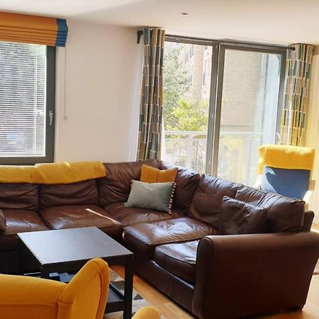 Altido Alluring 3Br Apt Near The Centre With Parking Единбург Екстериор снимка