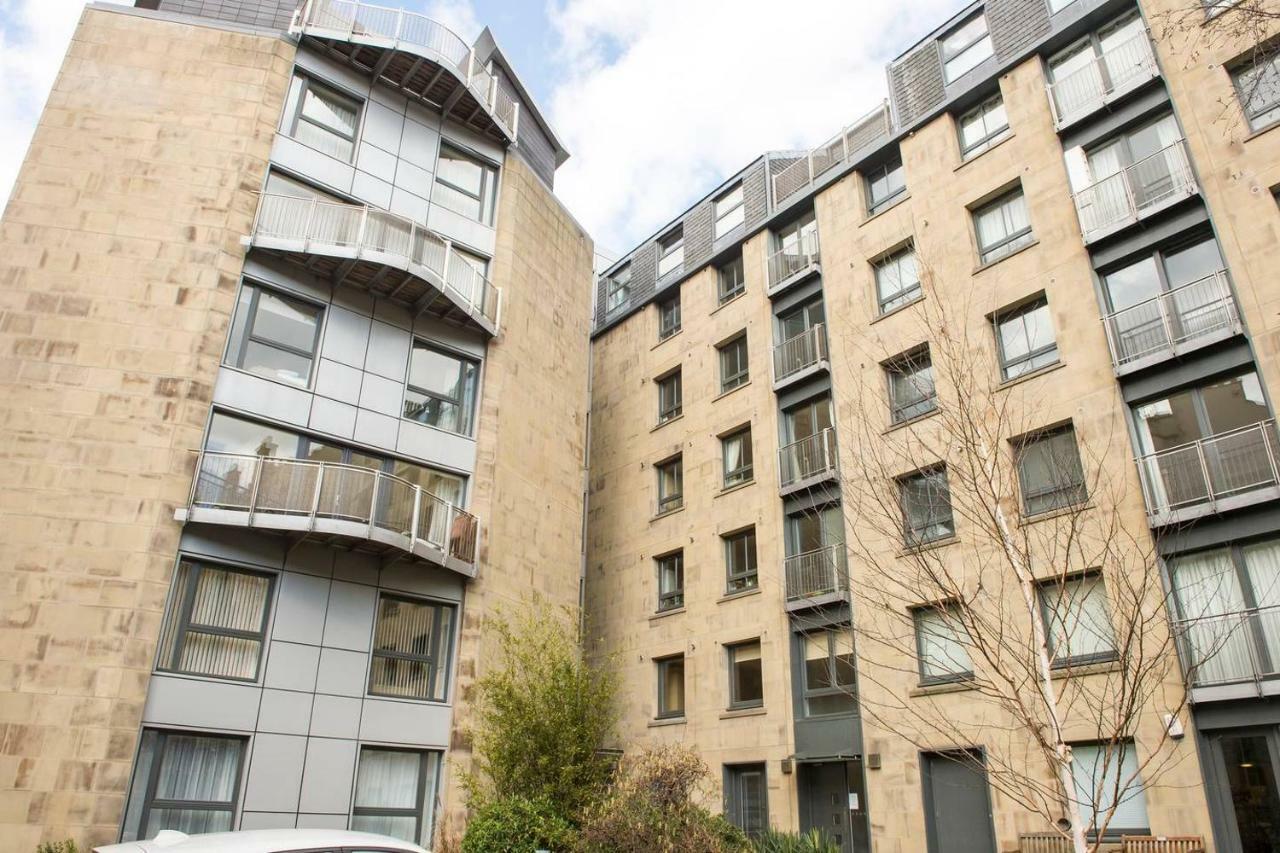 Altido Alluring 3Br Apt Near The Centre With Parking Единбург Екстериор снимка