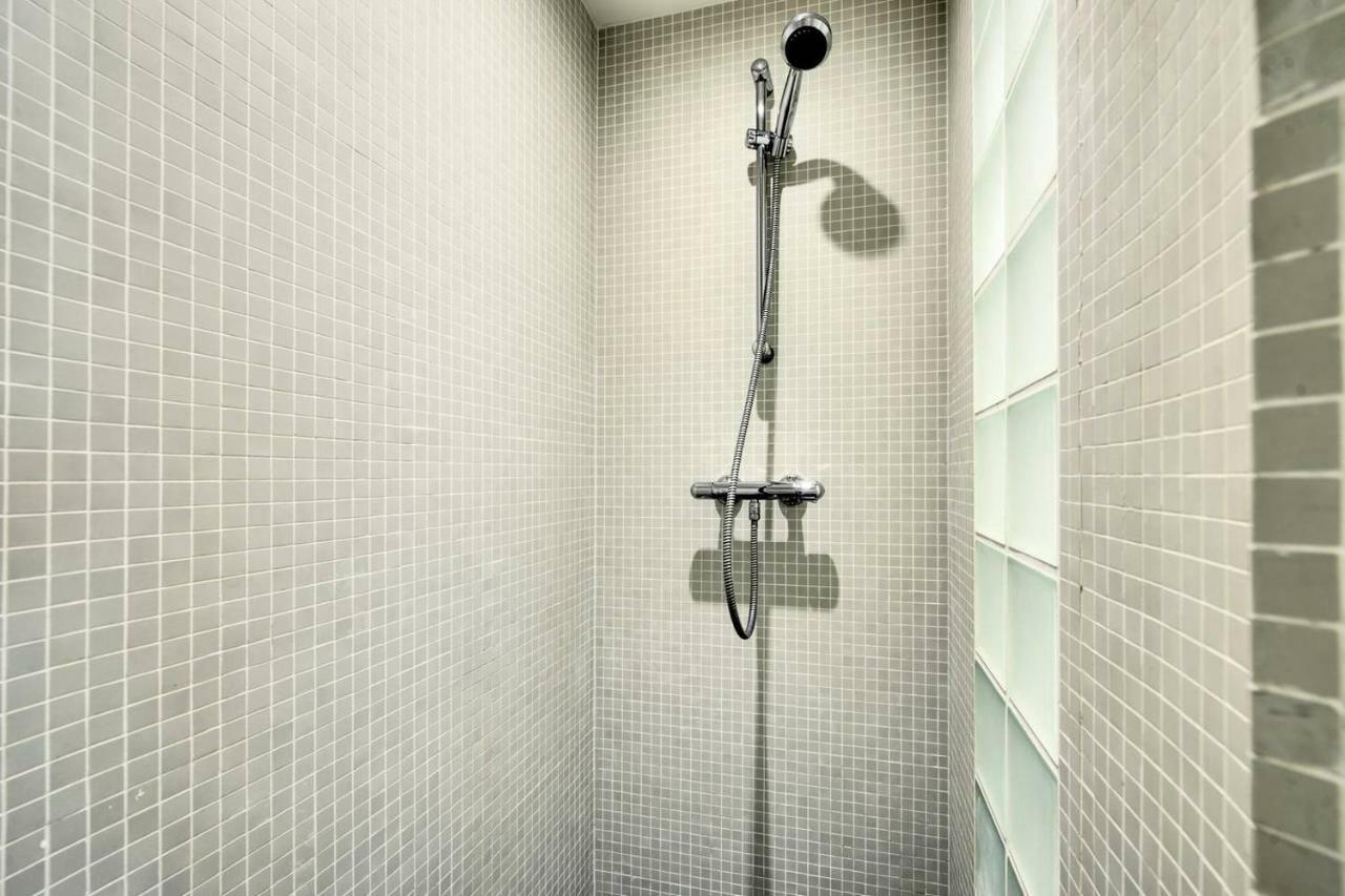 Altido Alluring 3Br Apt Near The Centre With Parking Единбург Екстериор снимка