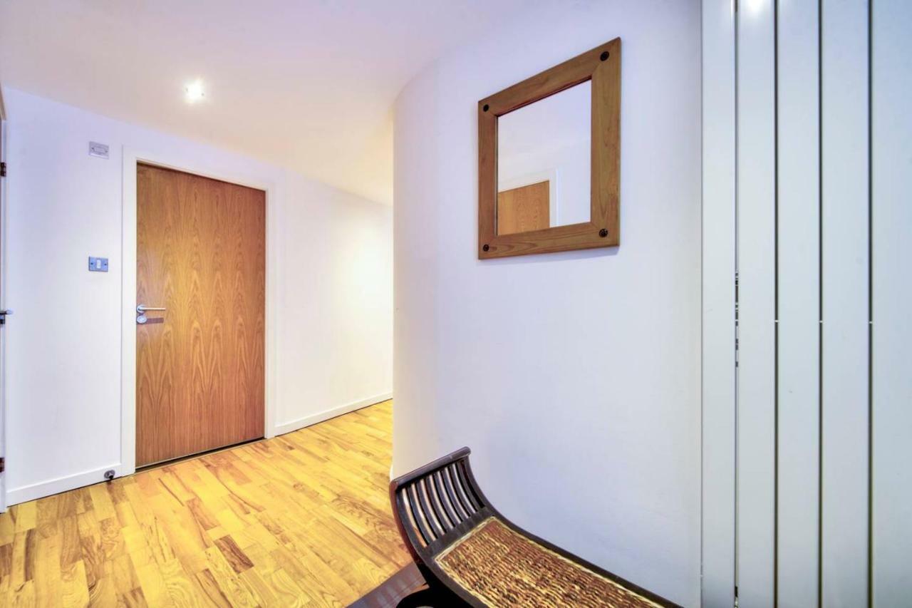 Altido Alluring 3Br Apt Near The Centre With Parking Единбург Екстериор снимка